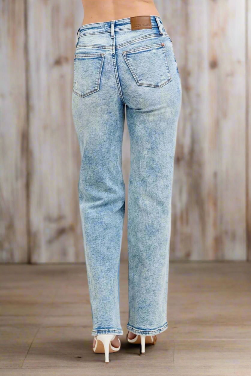 Judy Blue Retro Revival – 90’s Mineral Wash Straight Jeans